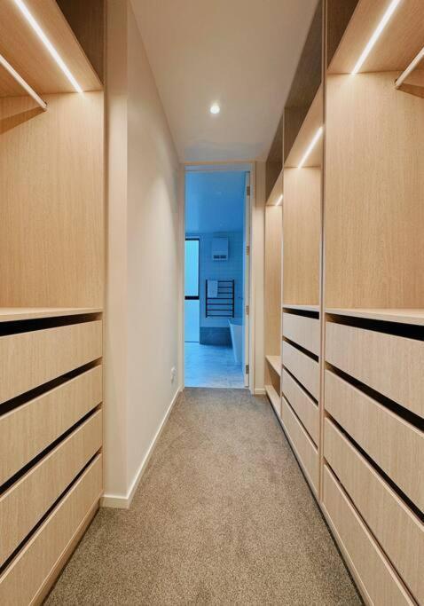 Black-Luxe Living In The Heart Of City Apartamento Christchurch Exterior foto