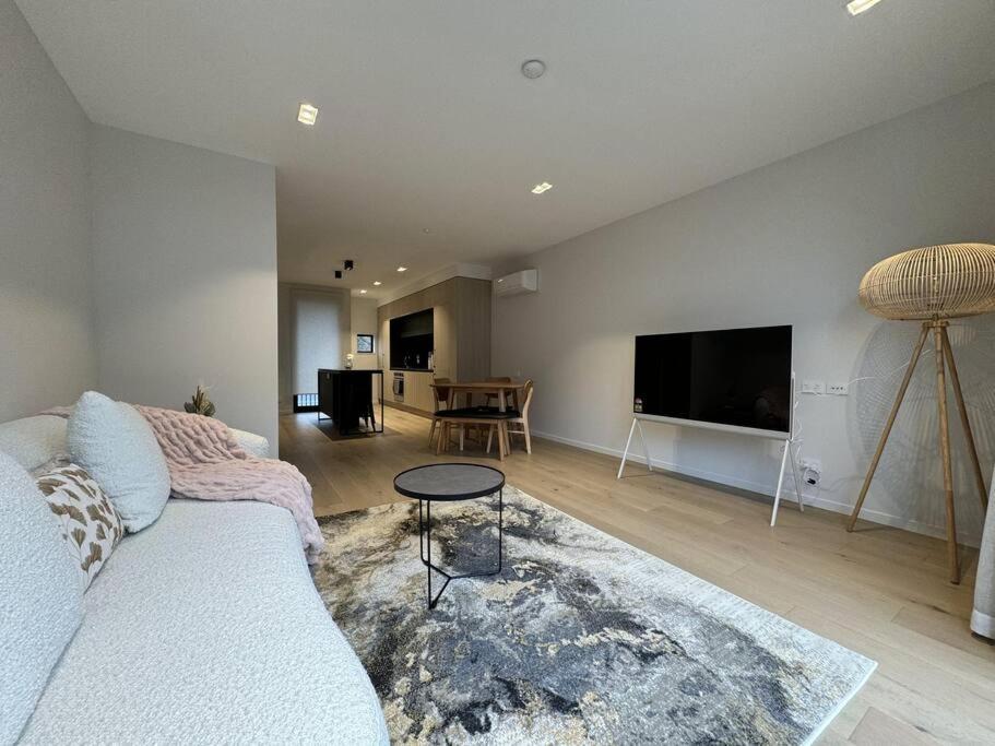 Black-Luxe Living In The Heart Of City Apartamento Christchurch Exterior foto